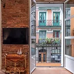 Encantador En El Casco Antiguo De Bilbao