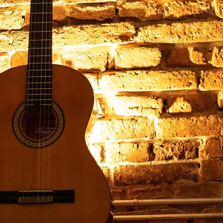 Encantador En El Casco Antiguo De *