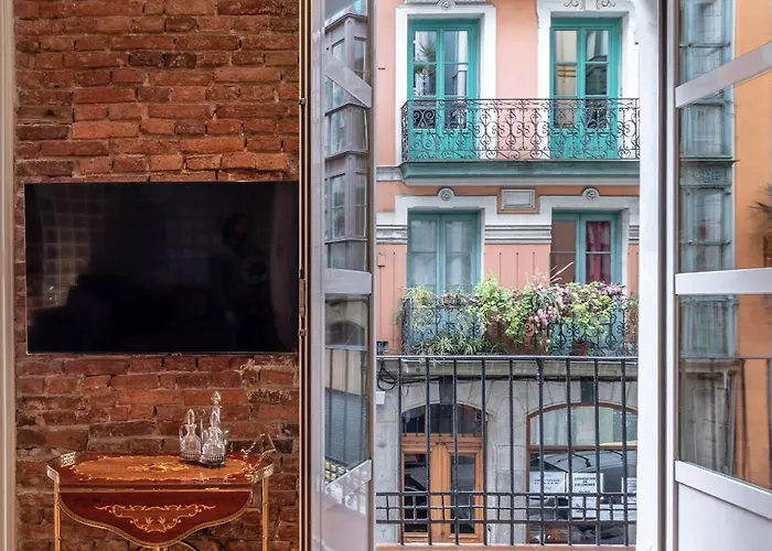 Encantador En El Casco Antiguo De 빌바오