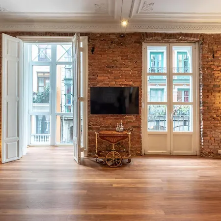 Encantador En El Casco Antiguo De Διαμέρισμα *